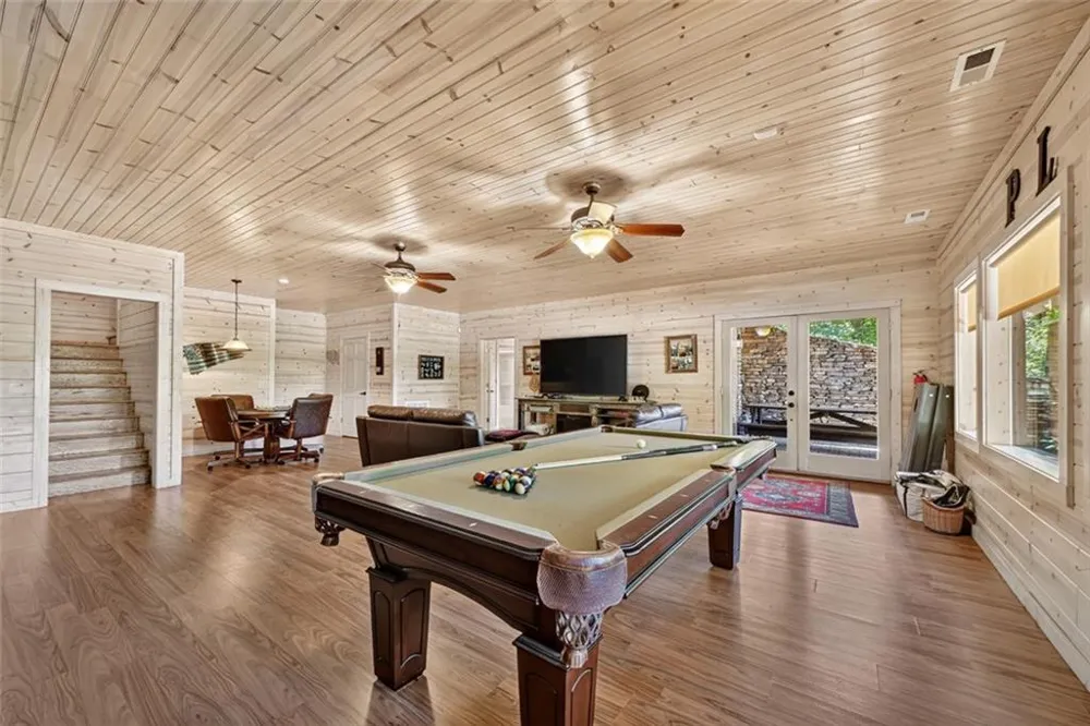 85 Squirrel Chase Morganton, GA 30560