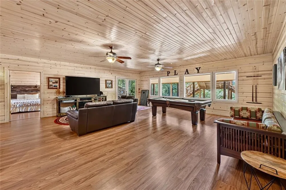 85 Squirrel Chase Morganton, GA 30560