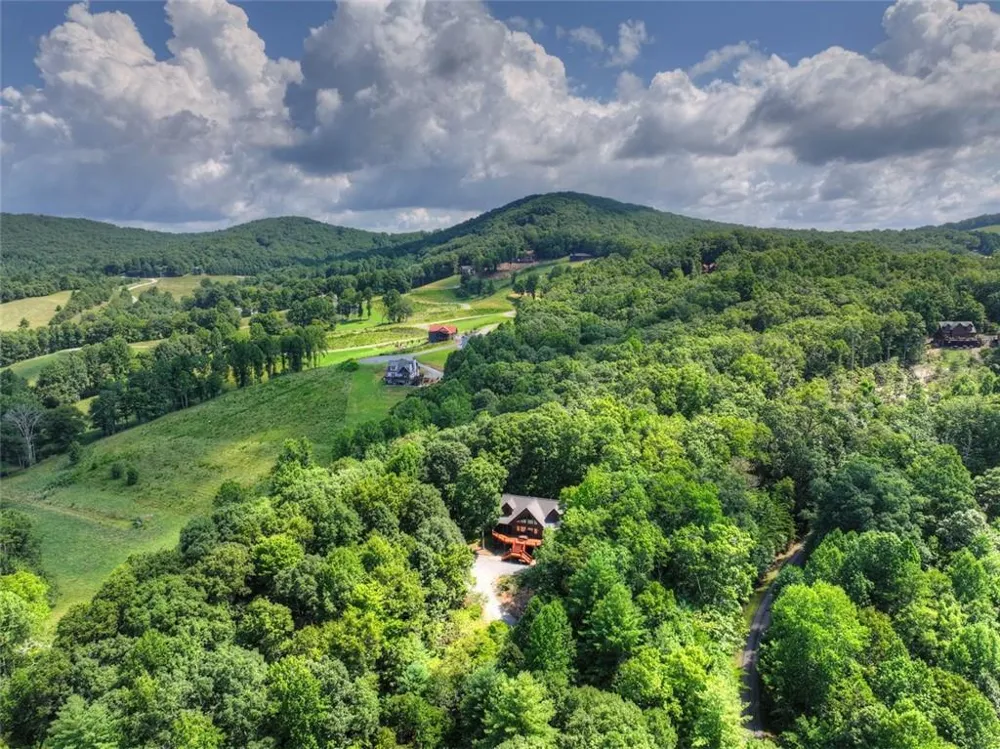 85 Squirrel Chase Morganton, GA 30560