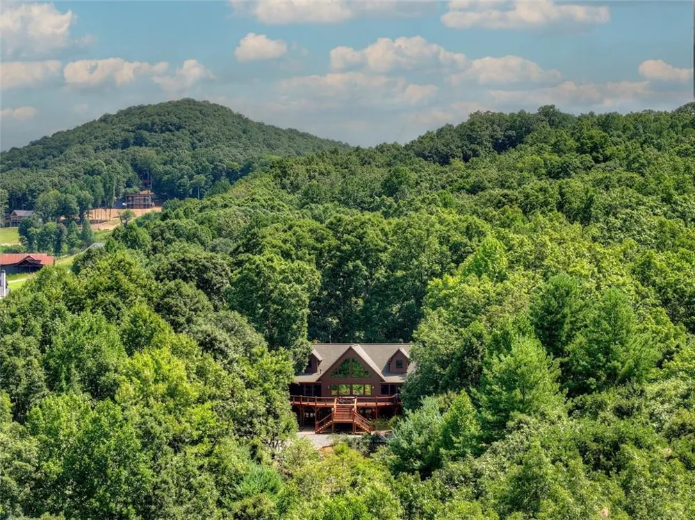 85 Squirrel Chase Morganton, GA 30560