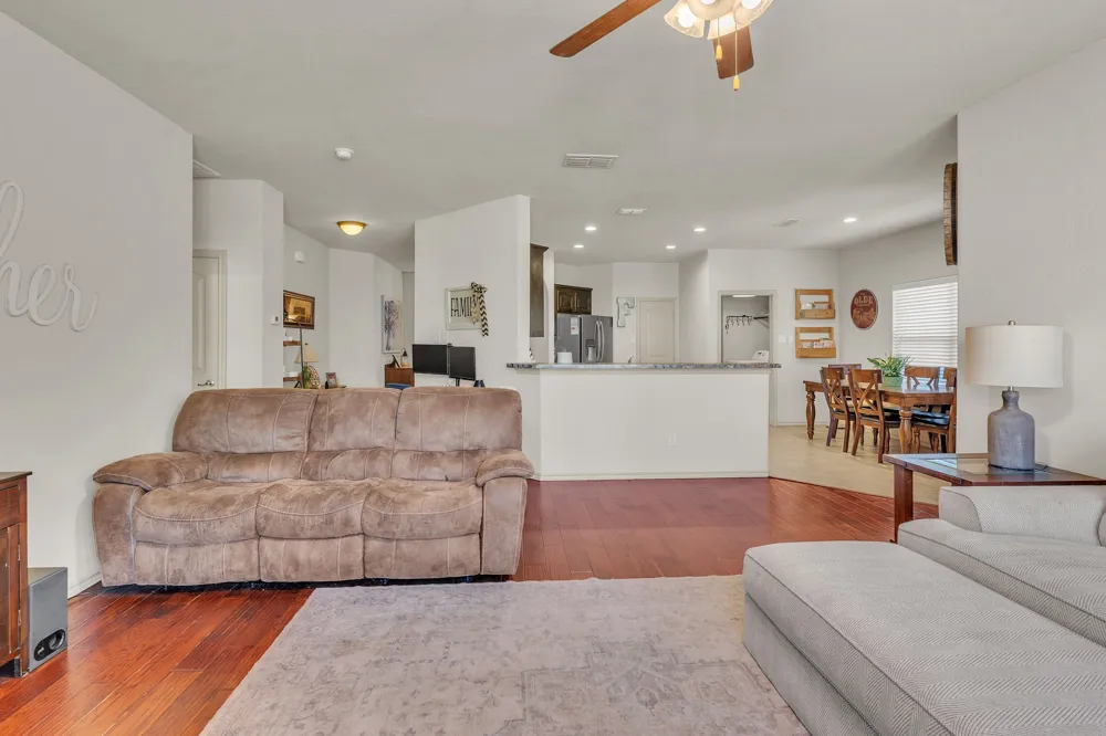 1052 Jodie Drive Weatherford, TX 76087