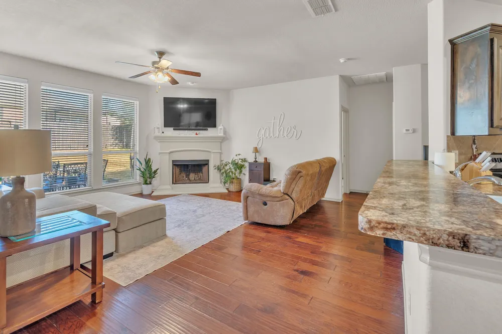 1052 Jodie Drive Weatherford, TX 76087