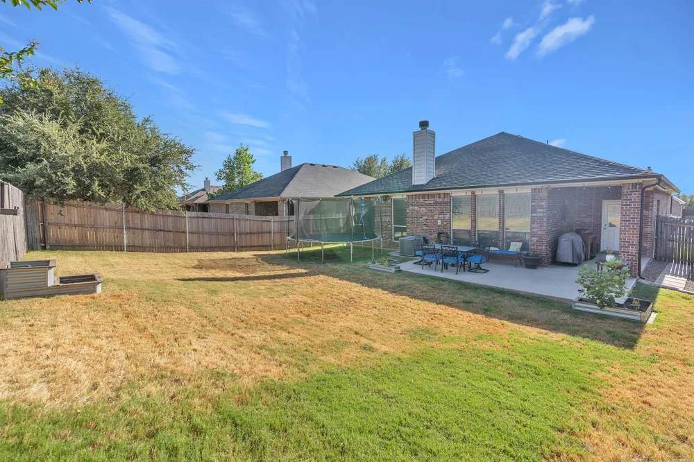 1052 Jodie Drive Weatherford, TX 76087