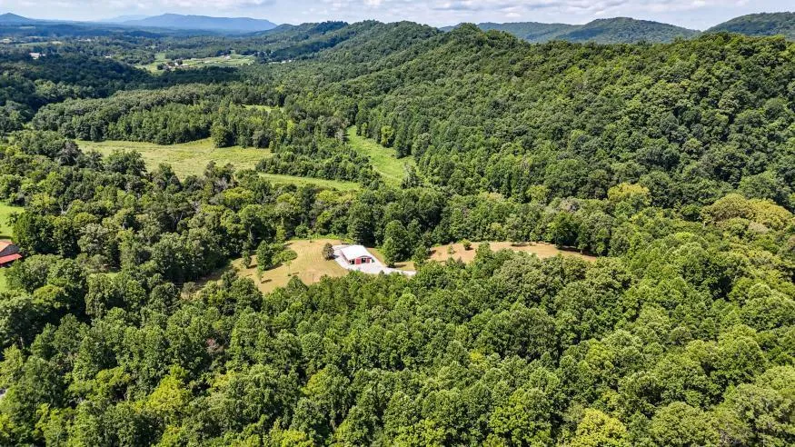 811 Belltown Road Tellico Plains, TN 37385