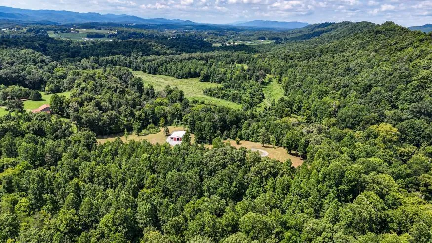 811 Belltown Road Tellico Plains, TN 37385