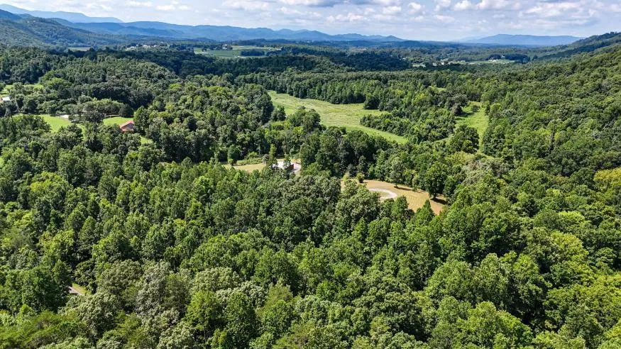 811 Belltown Road Tellico Plains, TN 37385