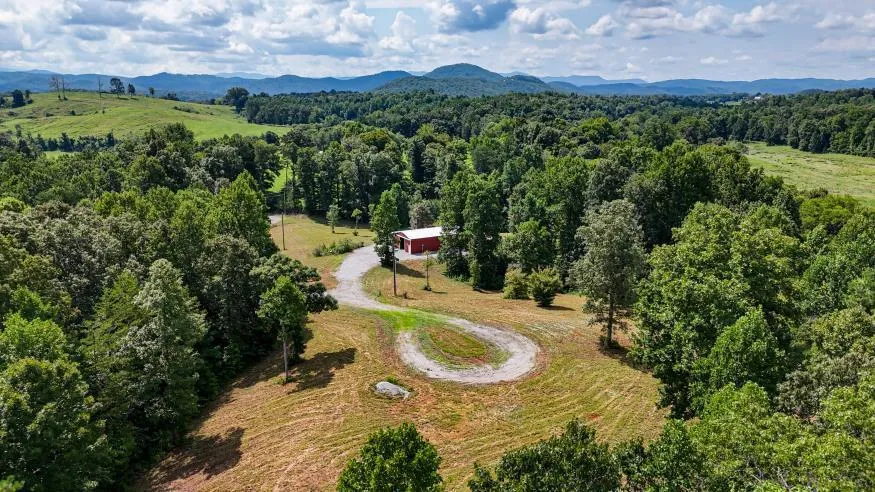 811 Belltown Road Tellico Plains, TN 37385