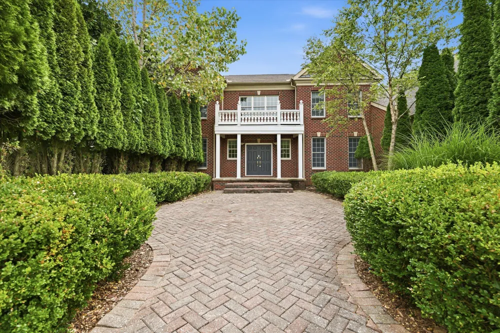 2086 Autumn Hill Drive Ann Arbor, MI 48103