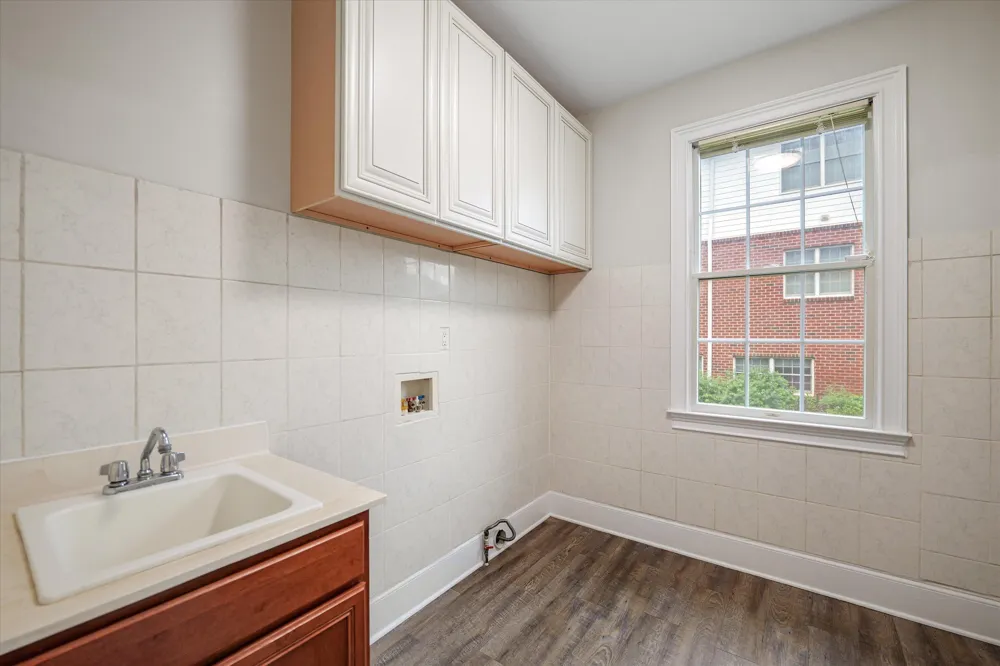2086 Autumn Hill Drive Ann Arbor, MI 48103