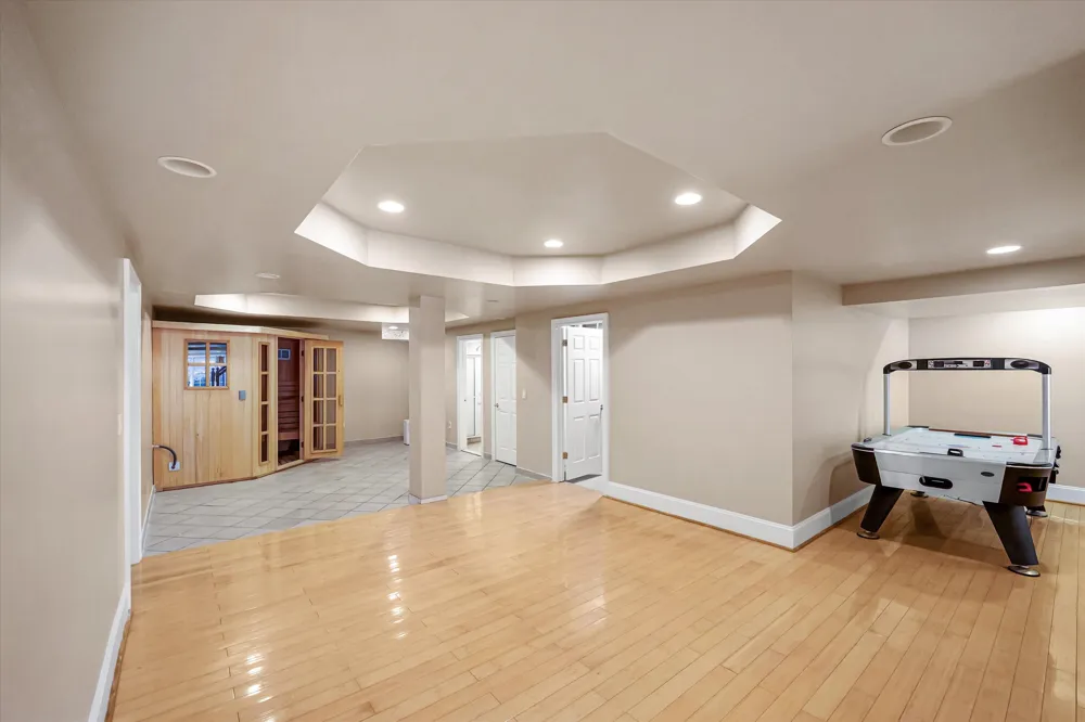 2086 Autumn Hill Drive Ann Arbor, MI 48103