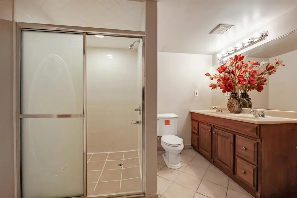 2086 Autumn Hill Drive Ann Arbor, MI 48103
