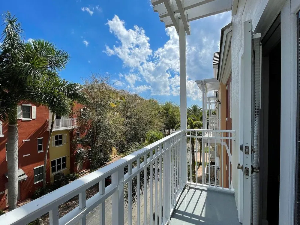 2377 Vintage Drive Lighthouse Point, FL 33064
