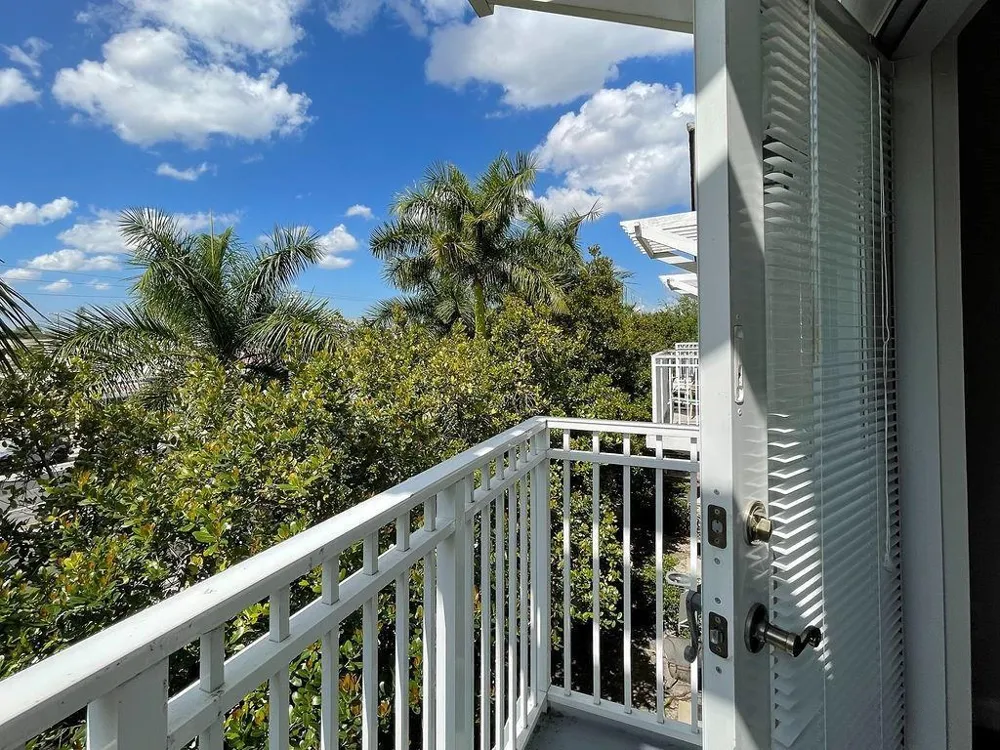 2377 Vintage Drive Lighthouse Point, FL 33064