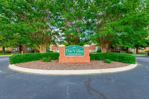 2105 Regency Court