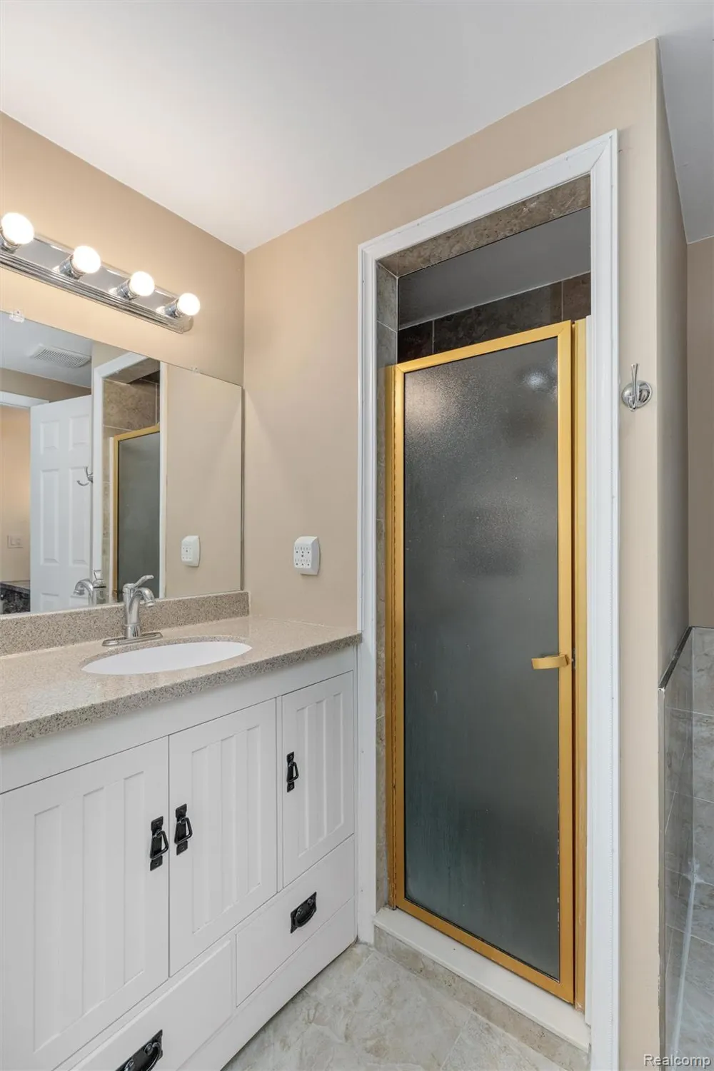 450 Timberline Drive Rochester Hills City, MI 48309