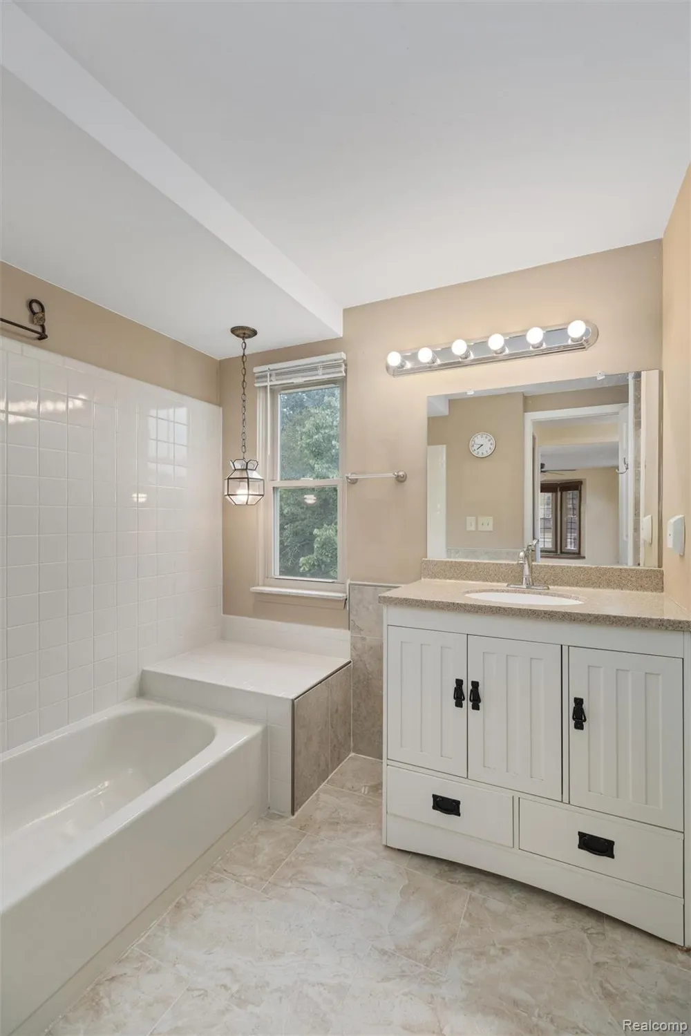 450 Timberline Drive Rochester Hills City, MI 48309