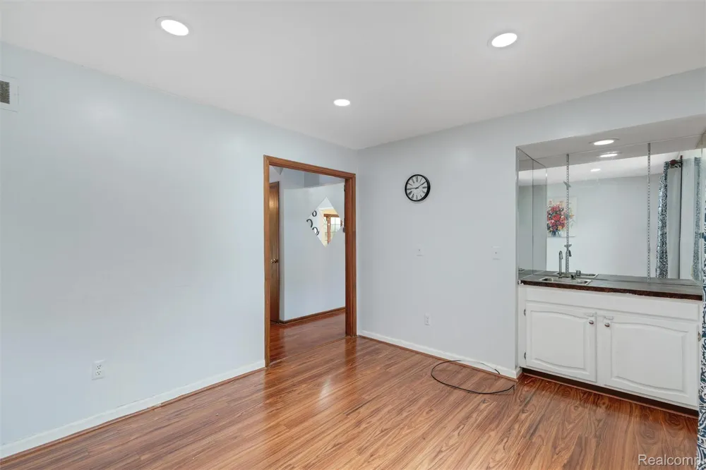 450 Timberline Drive Rochester Hills City, MI 48309
