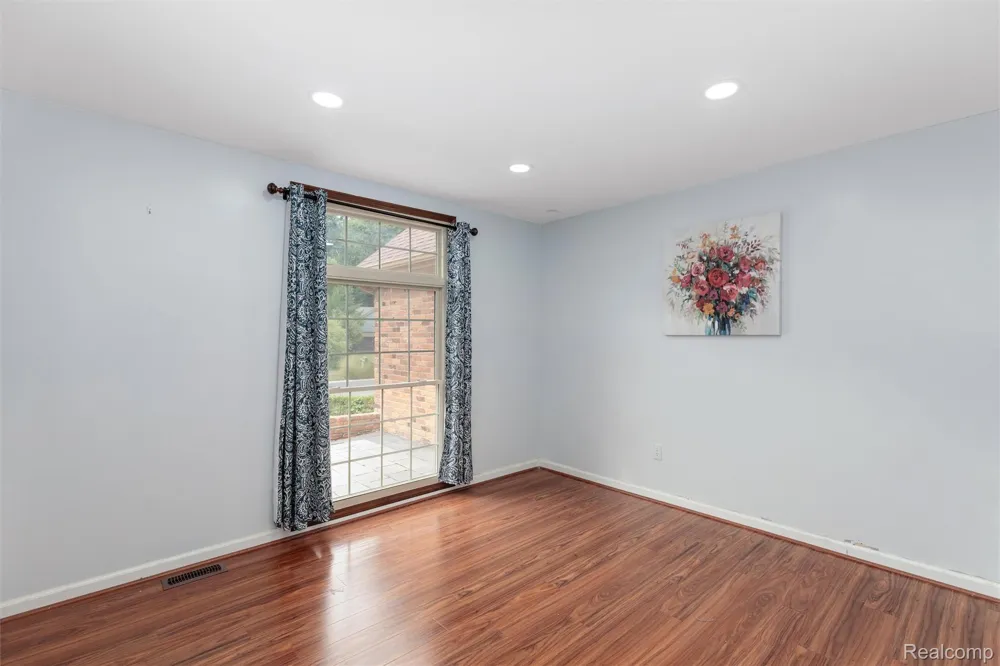 450 Timberline Drive Rochester Hills City, MI 48309