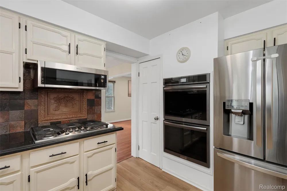 450 Timberline Drive Rochester Hills City, MI 48309
