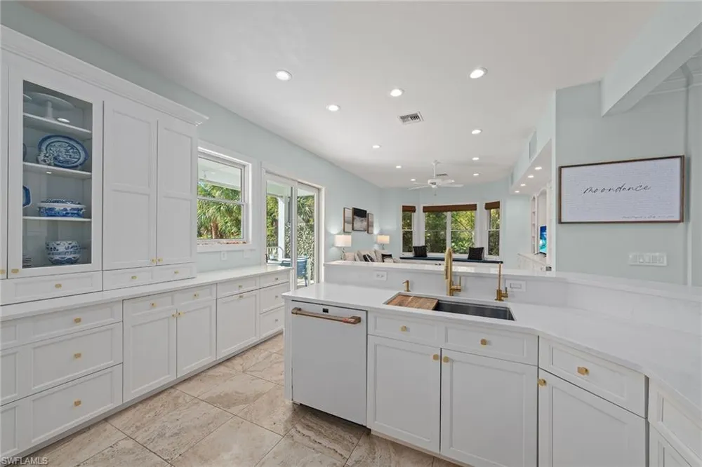 660 Anchor Drive Sanibel, FL 33957
