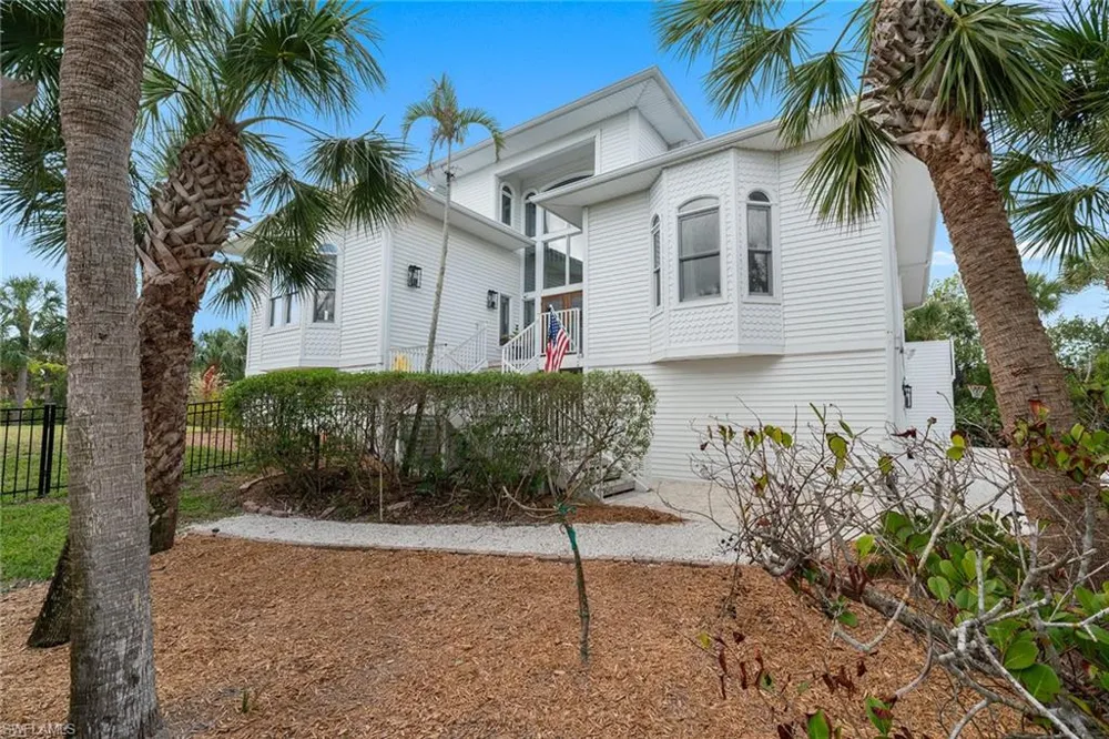 660 Anchor Drive Sanibel, FL 33957