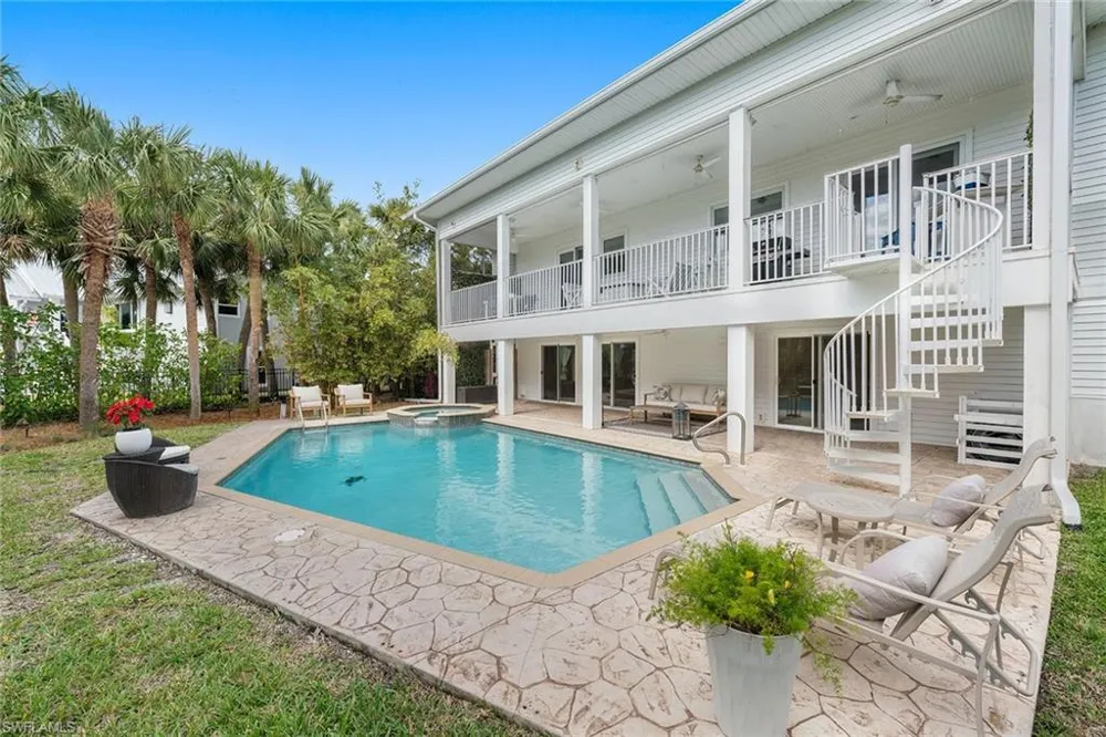 660 Anchor Drive Sanibel, FL 33957