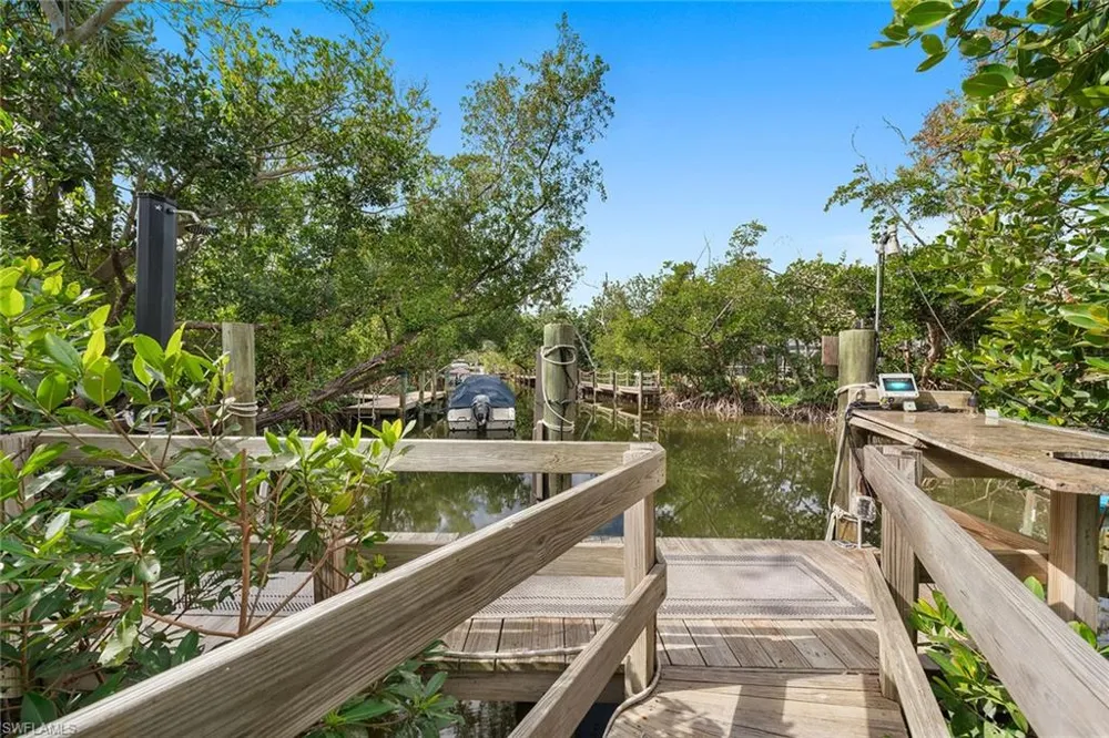 660 Anchor Drive Sanibel, FL 33957