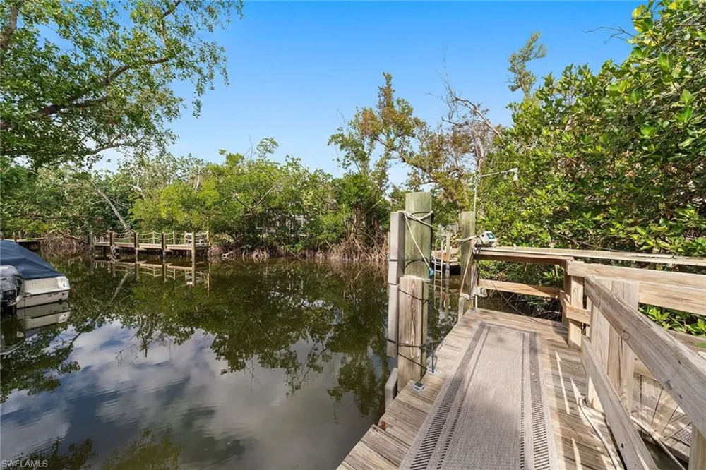 660 Anchor Drive Sanibel, FL 33957