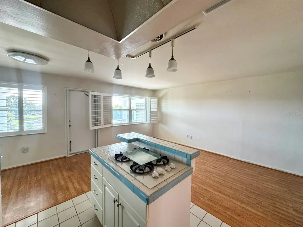 6000 20TH STREET #141 St Petersburg, FL 33714