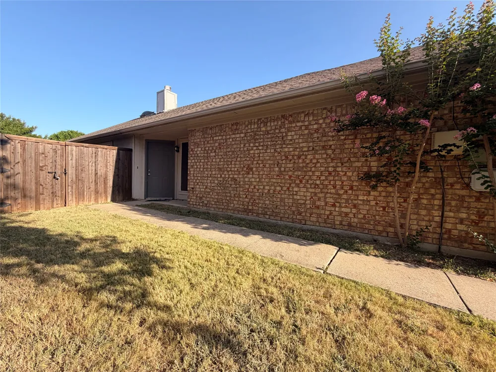 1334 Mimosa Lane Lewisville, TX 75077