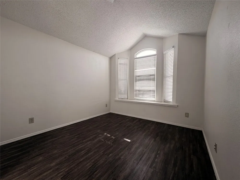1334 Mimosa Lane Lewisville, TX 75077