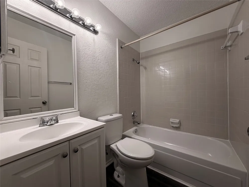 1334 Mimosa Lane Lewisville, TX 75077
