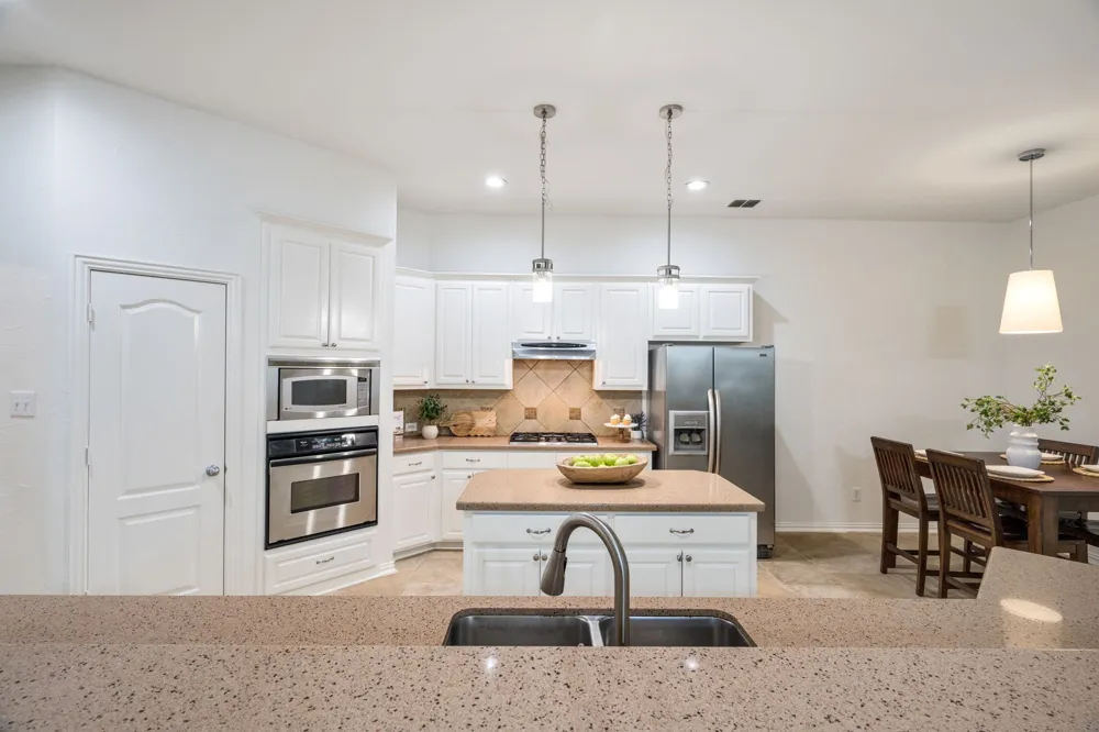 804 SWORD BRIDGE DRIVE Lewisville, TX 75056