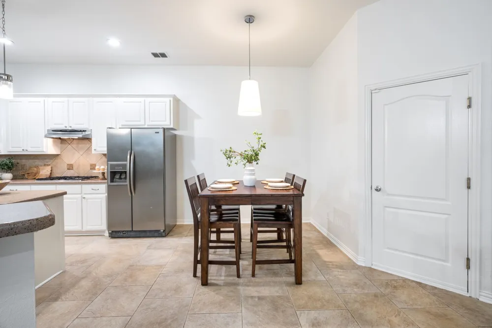 804 SWORD BRIDGE DRIVE Lewisville, TX 75056