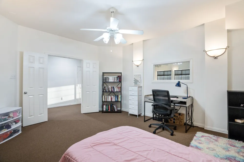 804 SWORD BRIDGE DRIVE Lewisville, TX 75056