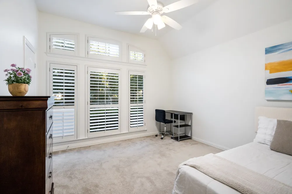 804 SWORD BRIDGE DRIVE Lewisville, TX 75056