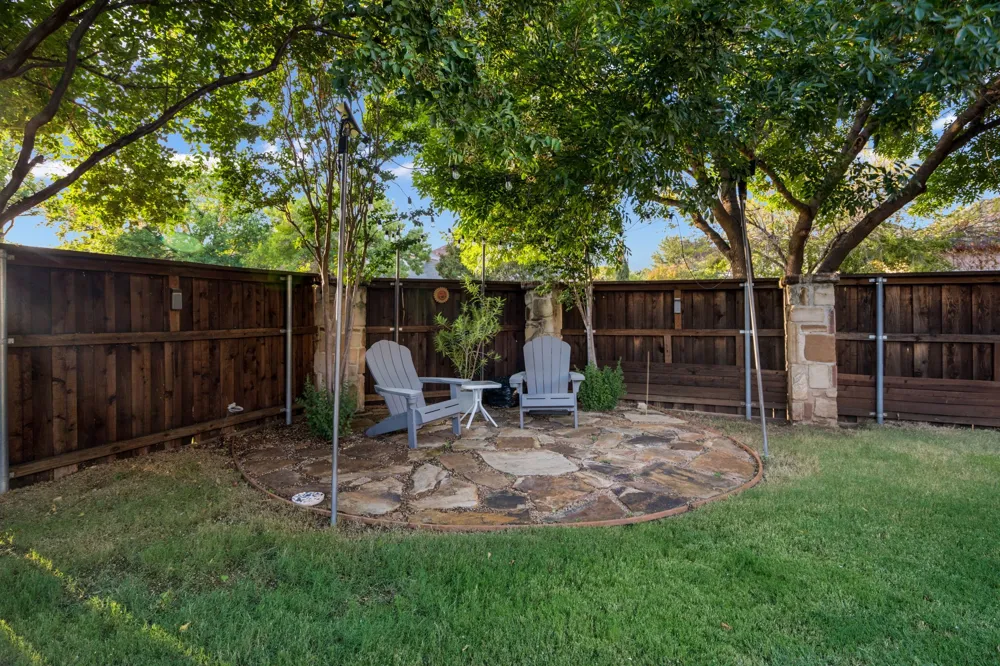 804 SWORD BRIDGE DRIVE Lewisville, TX 75056