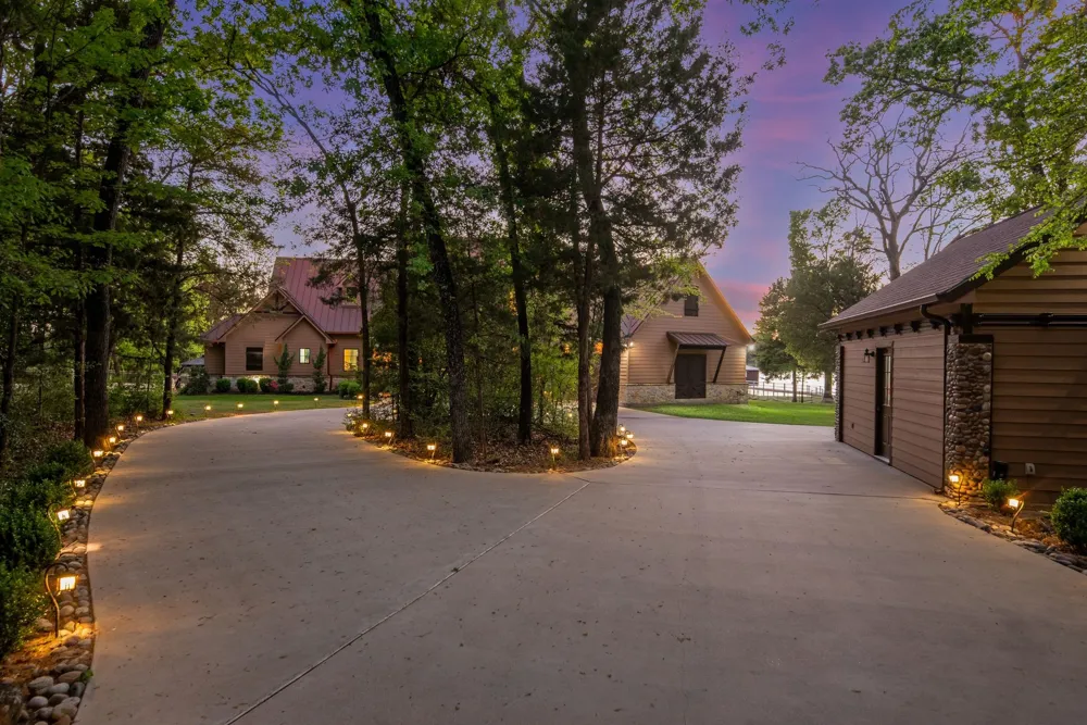 146 SE County Road 2230k Corsicana, TX 75109