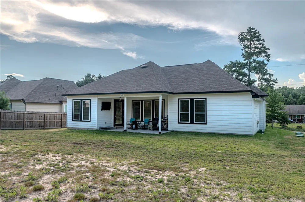 26553 Doe Lane Hempstead, TX 77445
