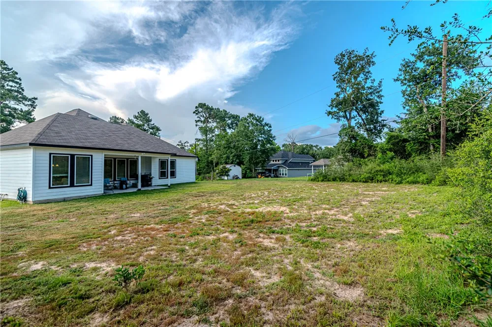 26553 Doe Lane Hempstead, TX 77445