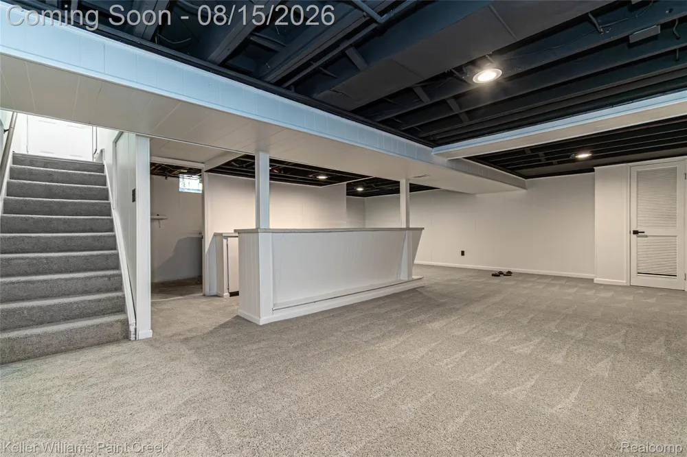 24876 Dale Avenue Eastpointe City, MI 48021