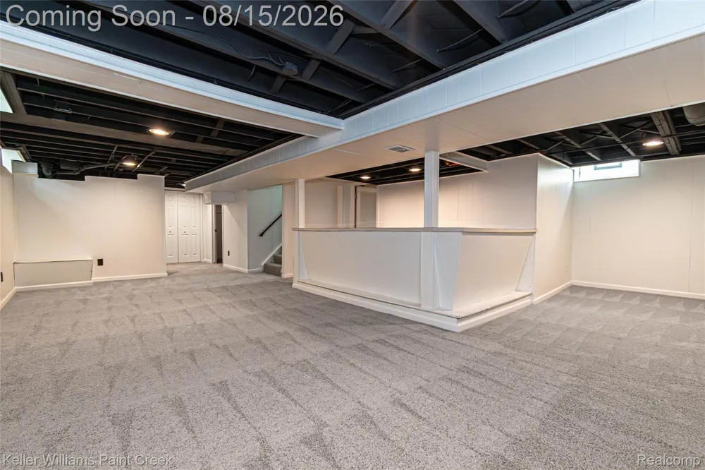 24876 Dale Avenue Eastpointe City, MI 48021