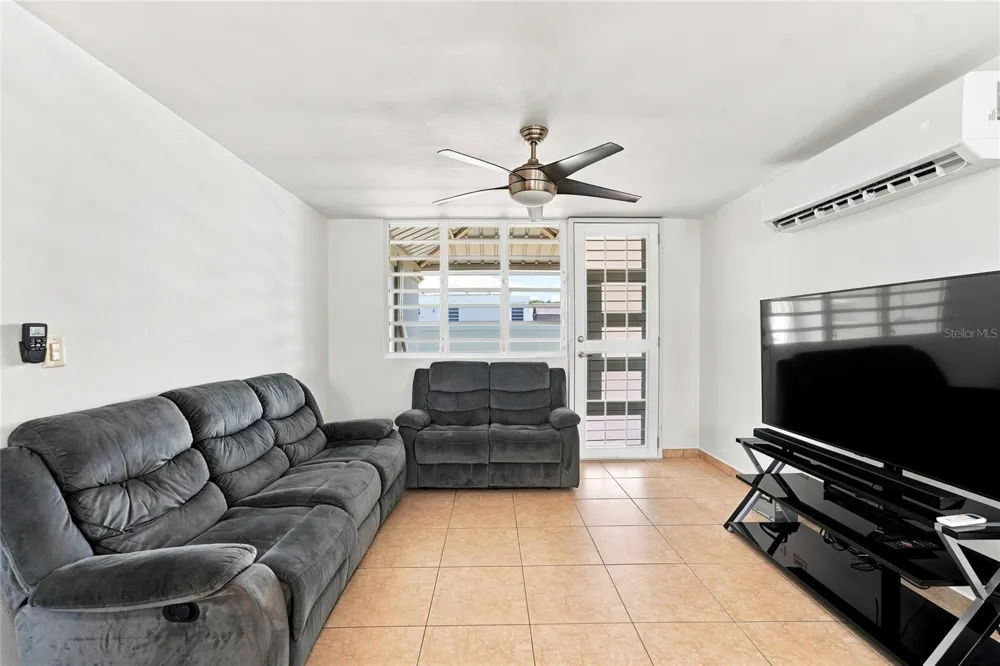 F-30 CALLE MAR EGEO Humacao, PR 00791