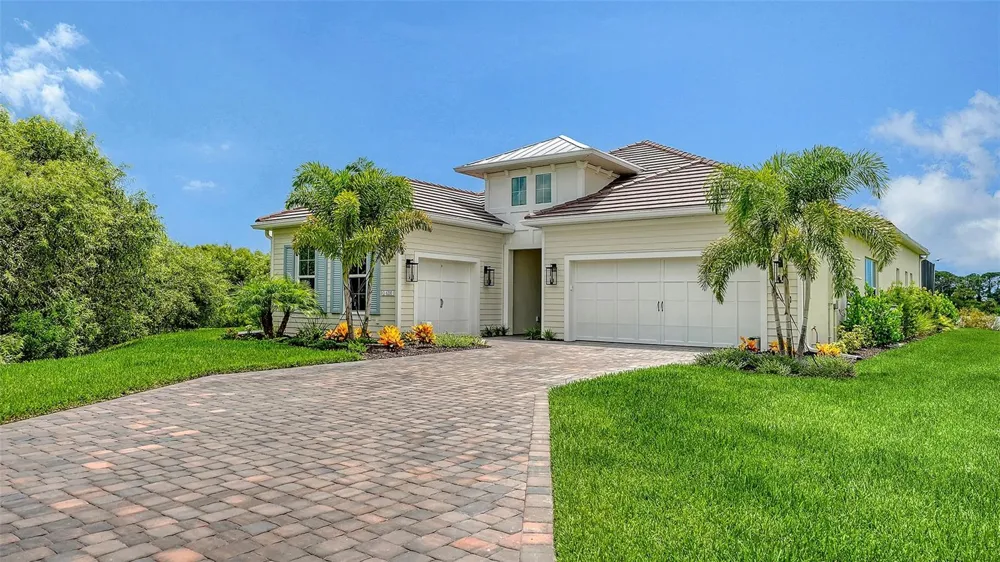 6200 ISLA DEL RAY AVENUE Sarasota, FL 34240