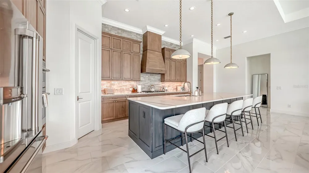 6200 ISLA DEL RAY AVENUE Sarasota, FL 34240