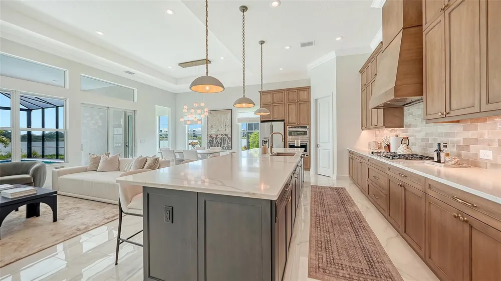 6200 ISLA DEL RAY AVENUE Sarasota, FL 34240