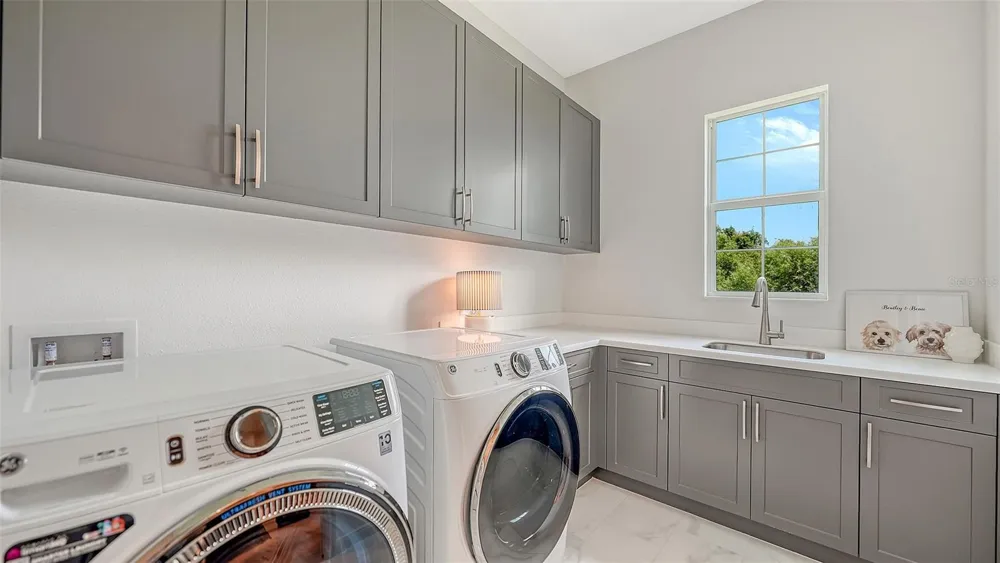6200 ISLA DEL RAY AVENUE Sarasota, FL 34240
