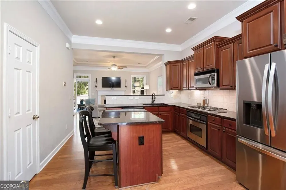 1404 Lexington DR Roswell, GA 30075
