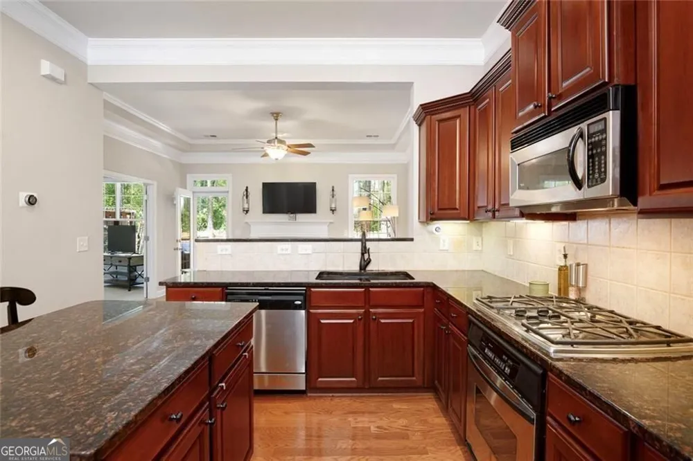 1404 Lexington DR Roswell, GA 30075