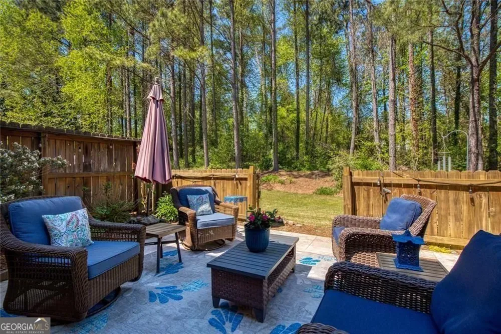 1404 Lexington DR Roswell, GA 30075